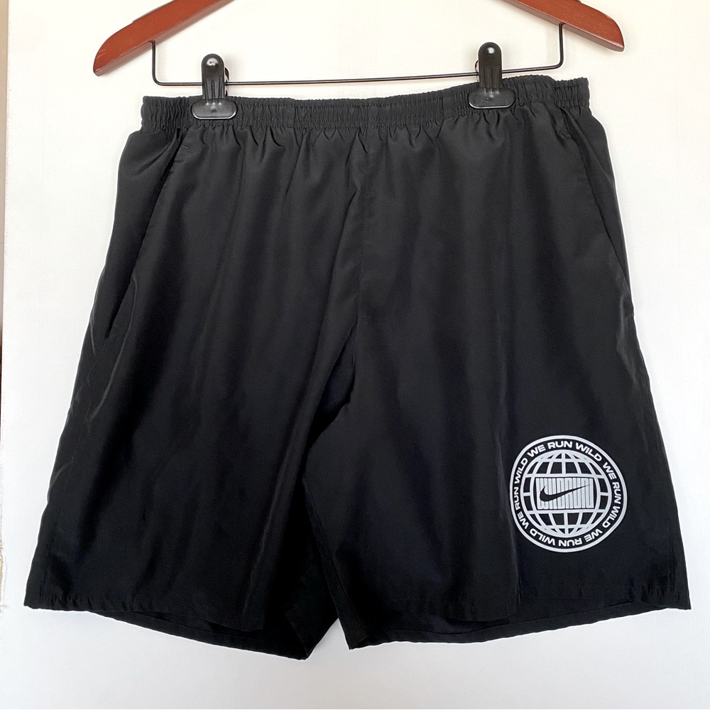Nike - Dri-Fit Black W Logo Swim & Pockets Trunks Elastic Waist - Size Large